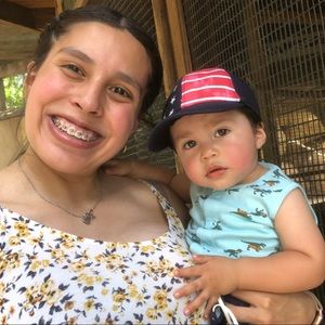 Meet your Posher, Crystal